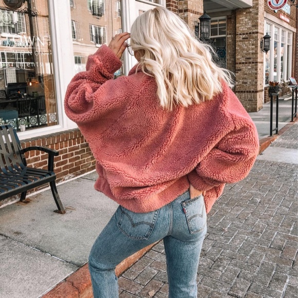 Urban Outfitters Jackets & Blazers - UO Sherpa Jacket in Pink Urban Outfitters Jackets & Blazers - UO Sherpa Jacket in Pink